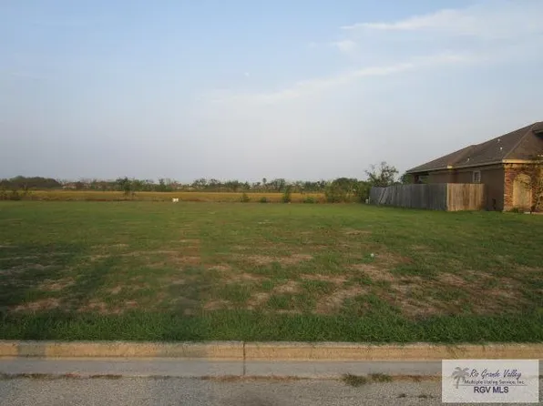 1417 White Oak Dr W, Harlingen, TX 78552