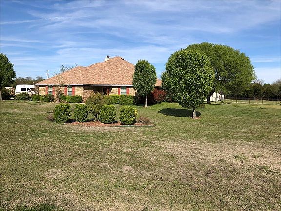 2nd image of 104 Harli Dr