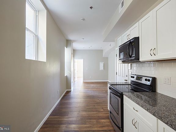 5th image of 5514 Woodland Ave #A-1