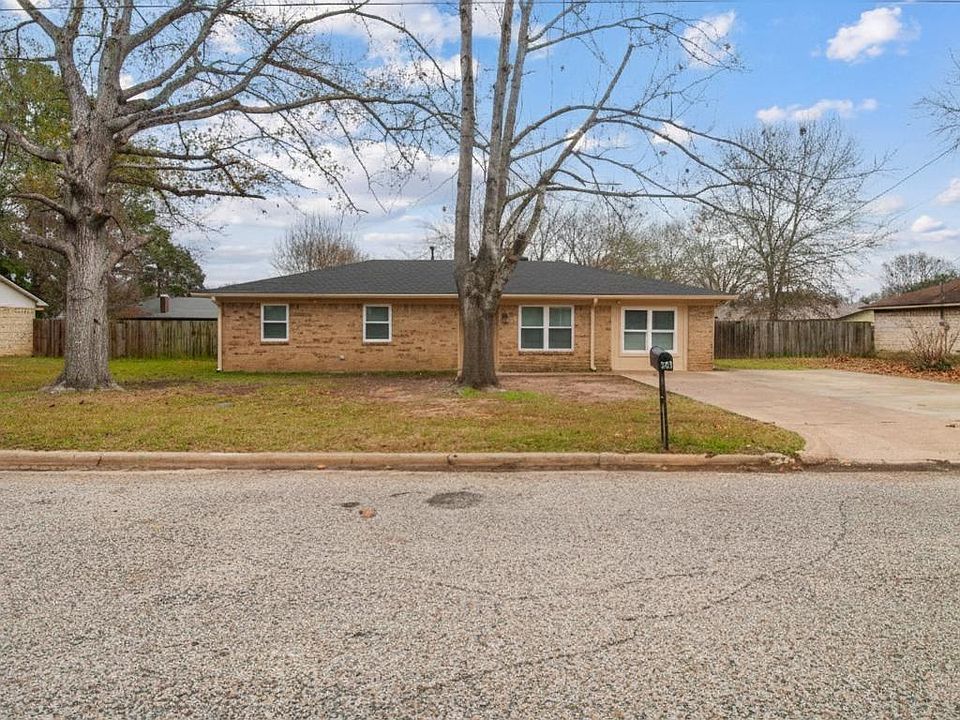 1st image of 302 Shady Ln