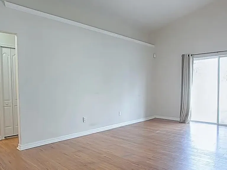 2624 Hollow Ln — Photo 5