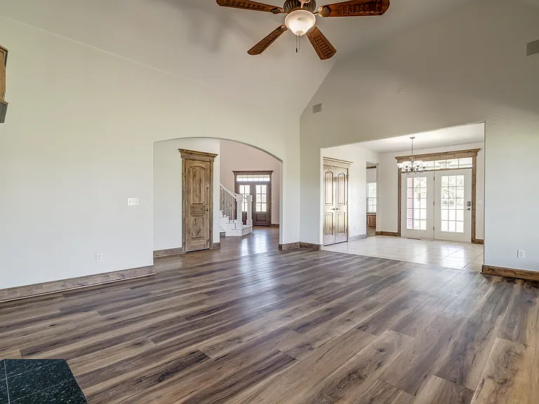 22525 Lindy Ter — Photo 38