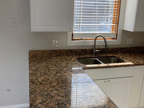 5th image of 4595 Borland St