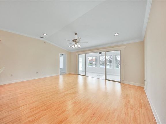 4th image of 441 Waterway Dr