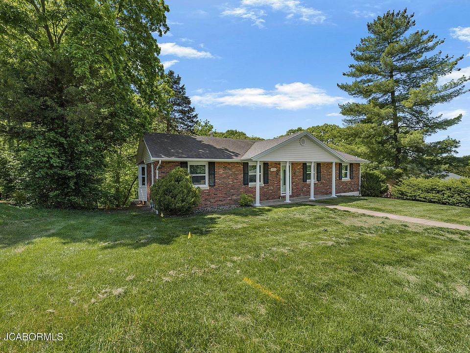 1st image of 2426 Scenic Dr