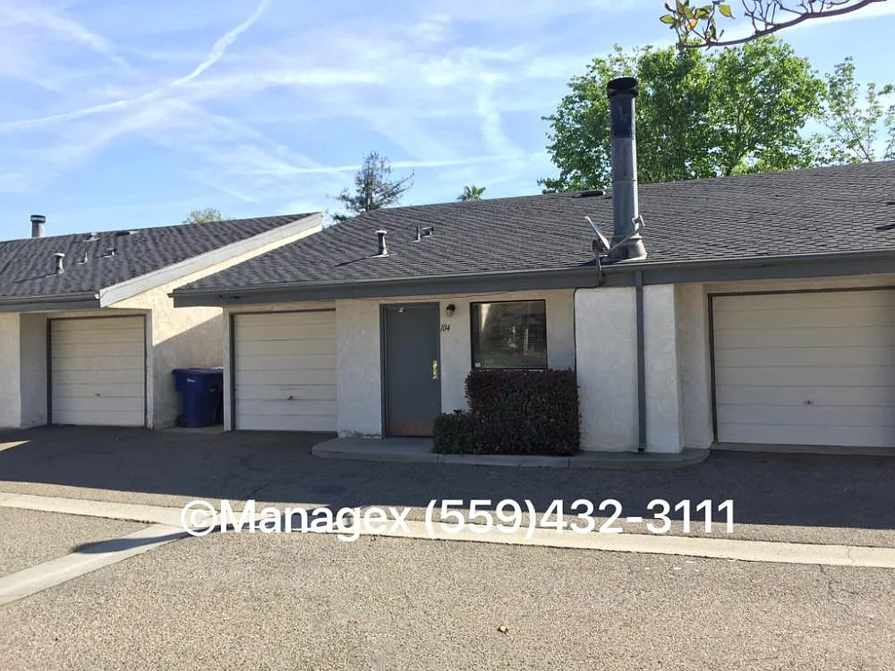 6308 N Fresno St APT 104 photo 1