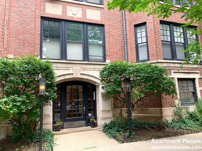 2907 N Pine Grove Ave APT 2, Chicago, IL, 60657