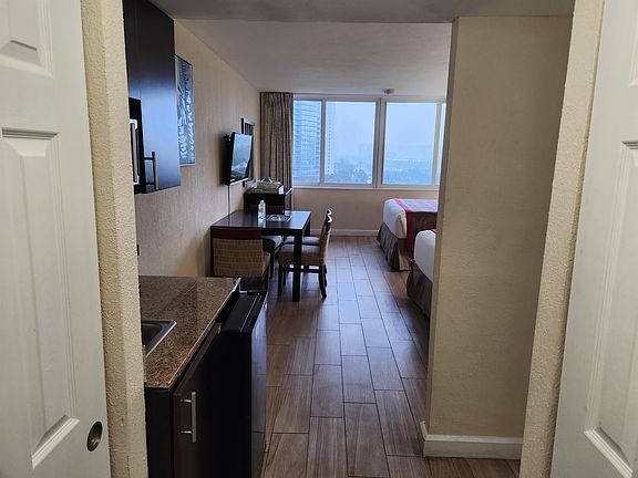 3rd image of 19201 Collins Ave #1041-1