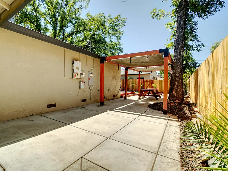 6008 2nd Ave — Photo 16