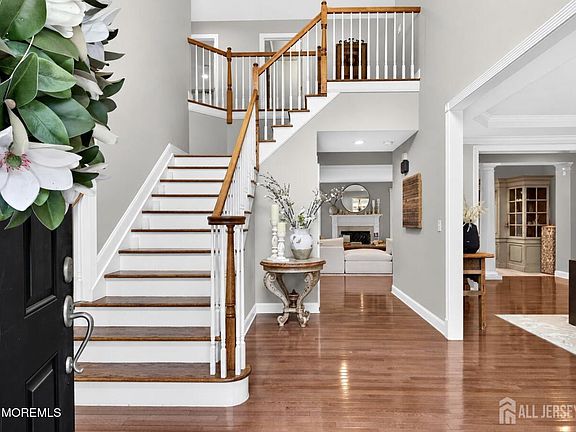 4th image of 11 Palmer Cir