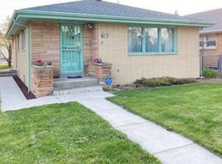 6019 W Leon Ter, Milwaukee, WI 53218