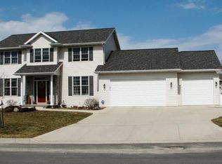 3483 Spyglass Hill Dr, Green Bay, WI 54311