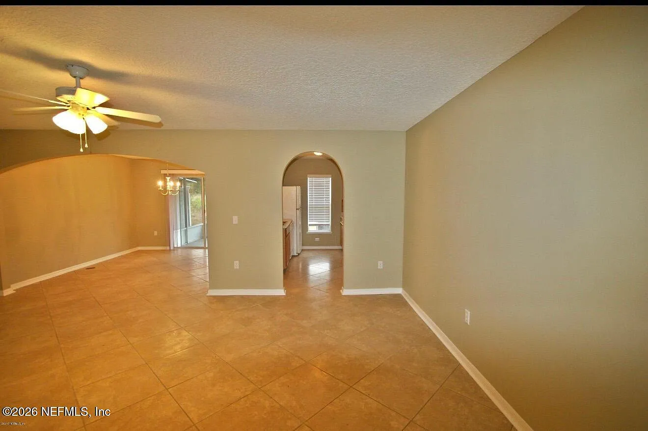 3 bed, 2.5 bath, 1774 sqft, $1,795 — Photo 2