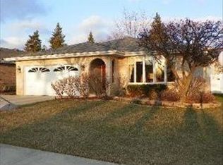 9621 S Austin Ave, Oak Lawn, IL 60453