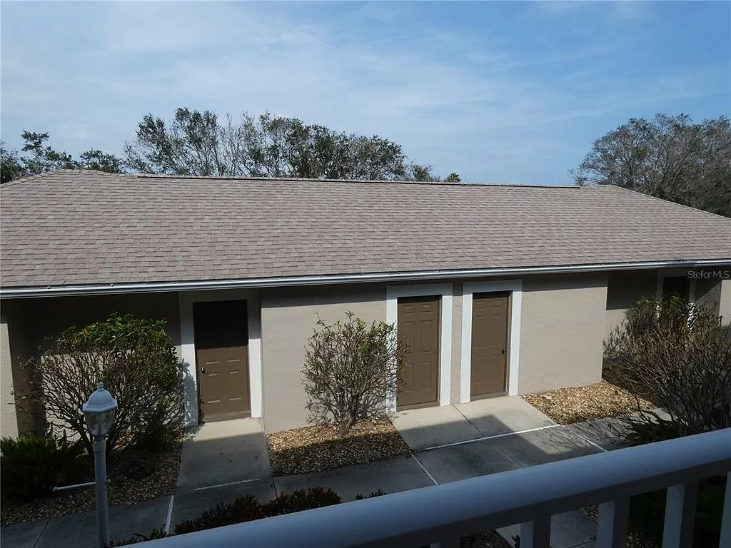 2 bed, 2.0 bath, 1333 sqft, $5,500 — Photo 2