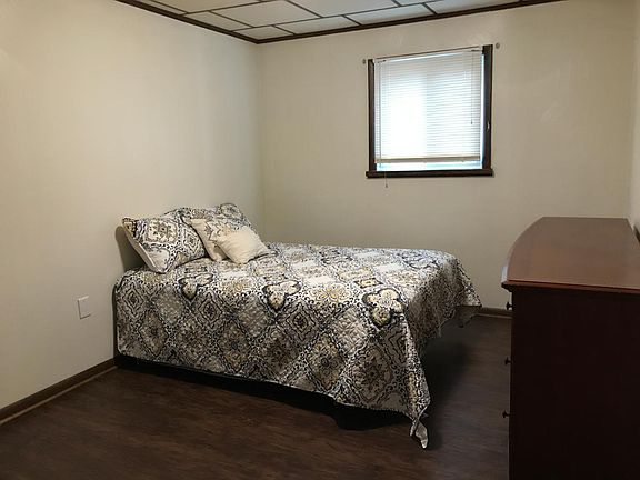 Bedroom 2 with queen bed.