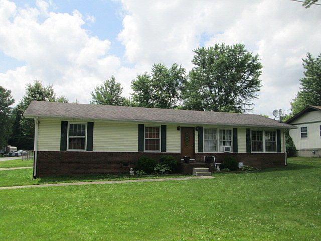 1st image of 821 Jeff Davis Dr