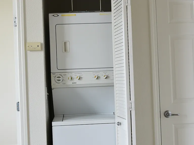 516 Martha St #207 — Photo 11