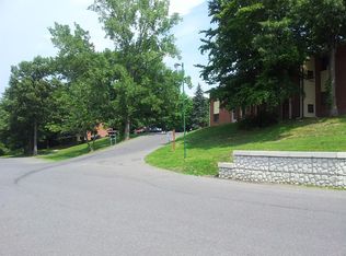 25 Oakbrook Mnr APT M, Ravena, NY 12143