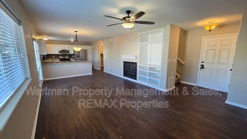 3 bed, 2.0 bath, 1354 sqft, $2,150 — Photo 2