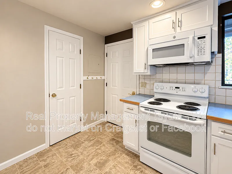7650 Birch Bay Dr — Photo 2
