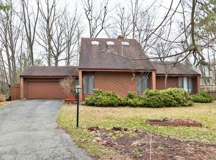 1201 Buckingham Rd, Haslett, MI 48840