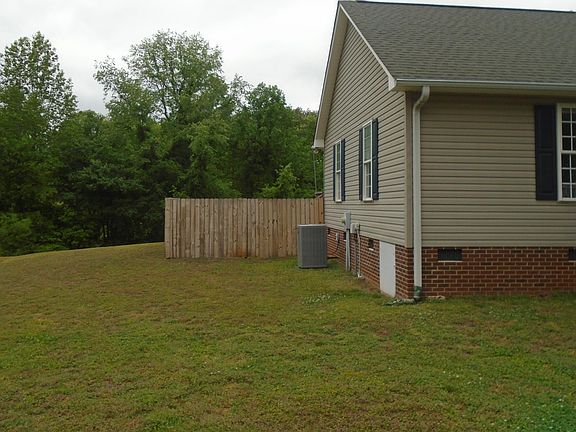 2nd image of 501 Caldwell St