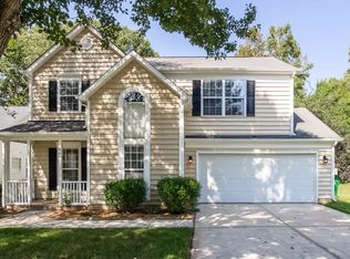 8601 Woodhill Manor Ct, Charlotte, NC 28215