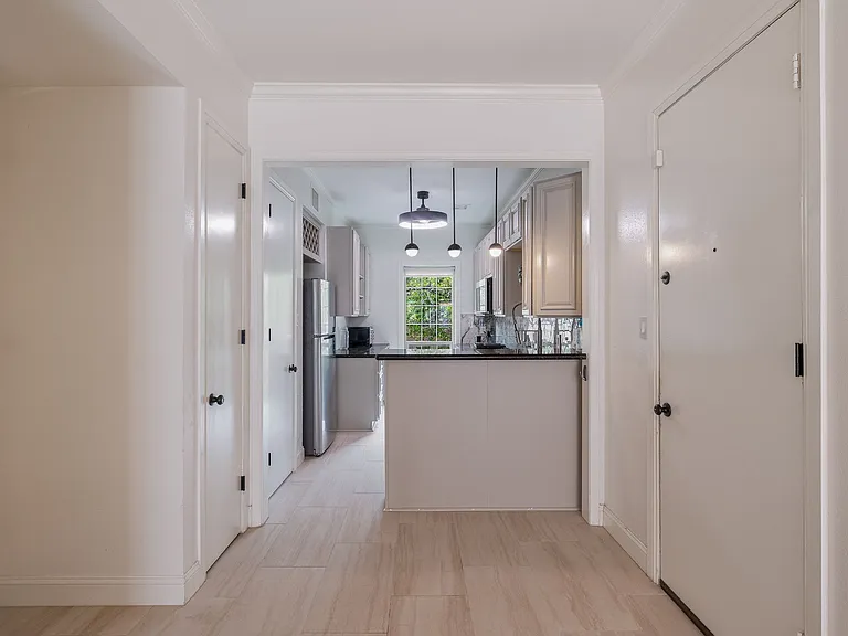 7711 Broadway St #3B — Photo 9