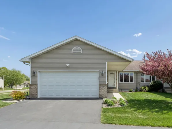 2201 Fisher Ct NW, Rochester, MN 55901