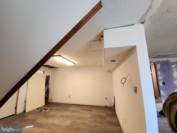 5th image of 21572 Mill Park Dr