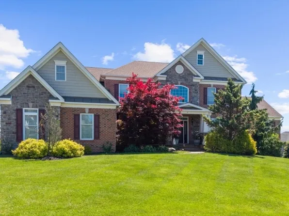 4 Jacob Ct, Raritan Twp., NJ 08822