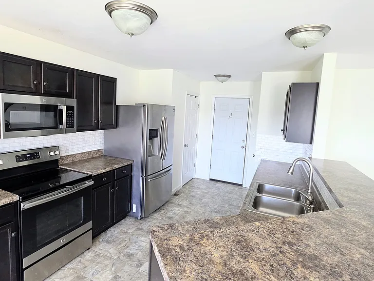 5587 Wavecrest Cir — Photo 6
