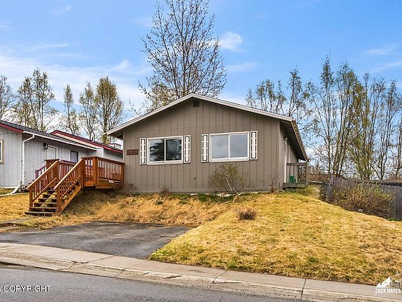 3rd image of 6910 Ryan Ct