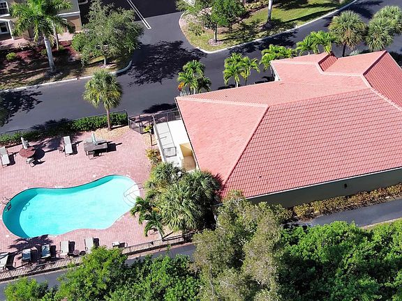 3rd image of 10021 Lake Cove Dr APT 101