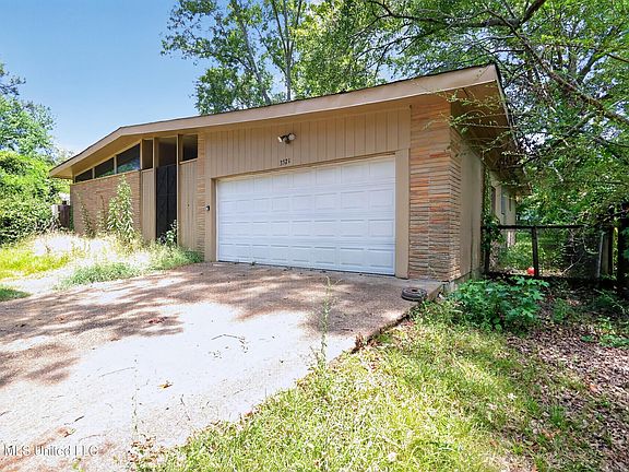 2nd image of 3571 Sykes Park Dr