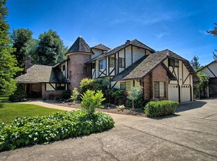 4414 Saratoga Dr, Redding, CA 96002