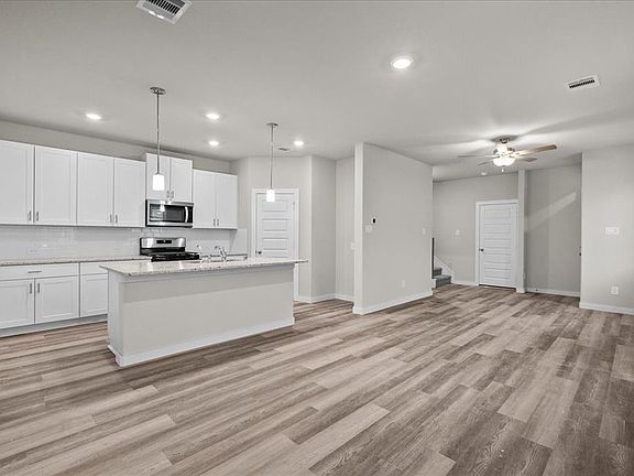 5th image of 614 Pelican Drive