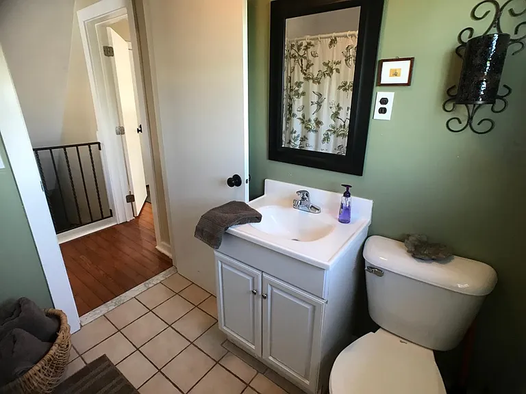 25 Briarwood Ave #B — Photo 9
