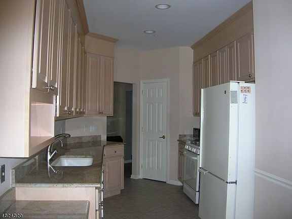 2nd image of 2303 Johnson Dr #1303
