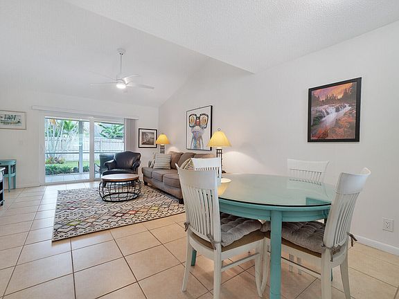 5th image of 215 Palmetto Court