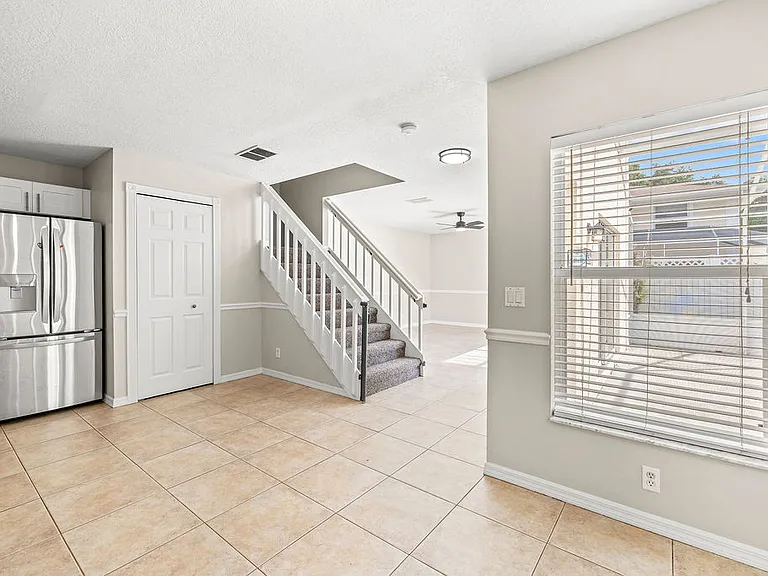 1542 N Lawnwood Cir #37D — Photo 8