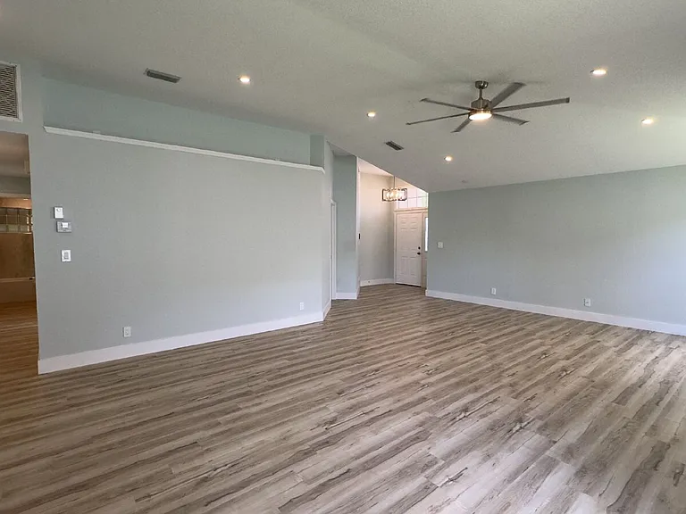 13285 Opal Ln — Photo 10