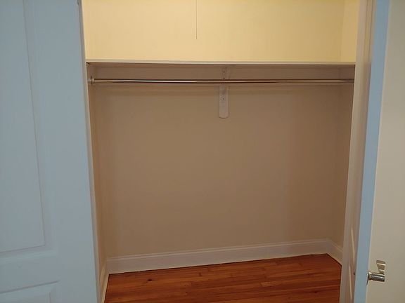 5th image of 8742 Elmhurst Ave APT 6H