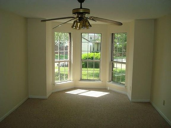 5th image of 3744 Smallwood Ln W