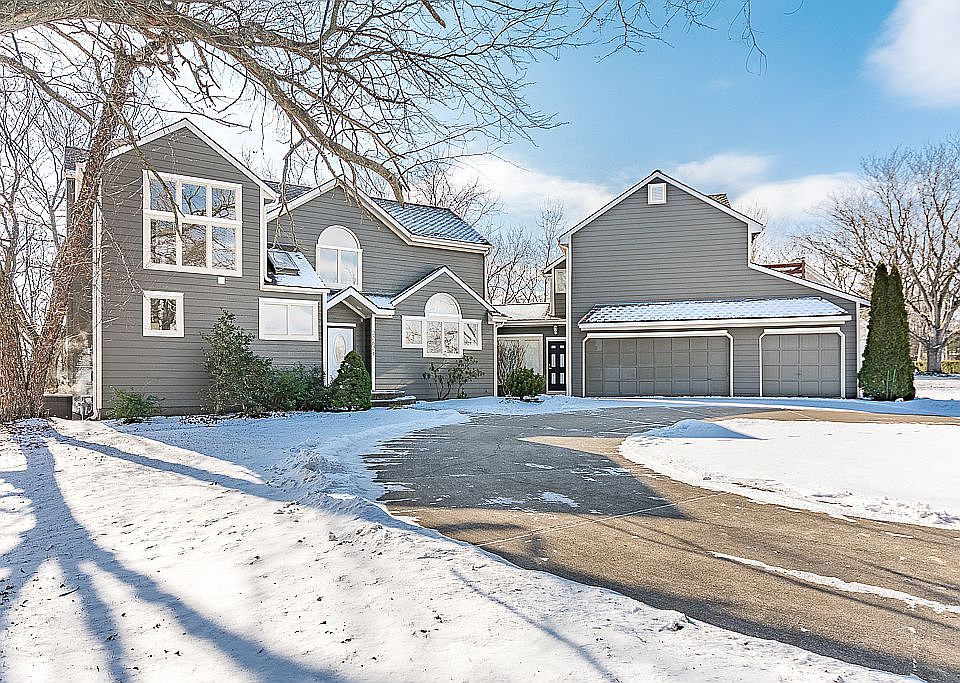 1st image of 22821 E Ashford Ct