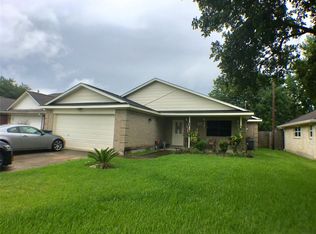 3111 Edgewood Dr, Dickinson, TX 77539
