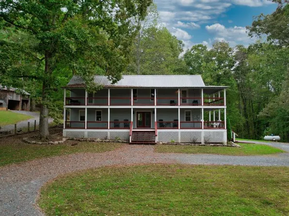 237 Chestnut Gap Rd, Blue Ridge, GA 30513
