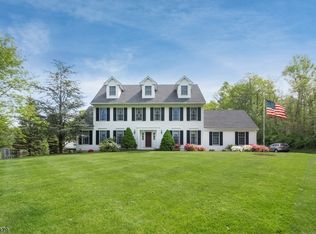 43 Farview Dr, Hackettstown, NJ 07840