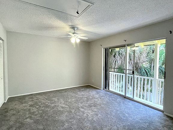 2nd image of 117 Seabreeze Cir #117
